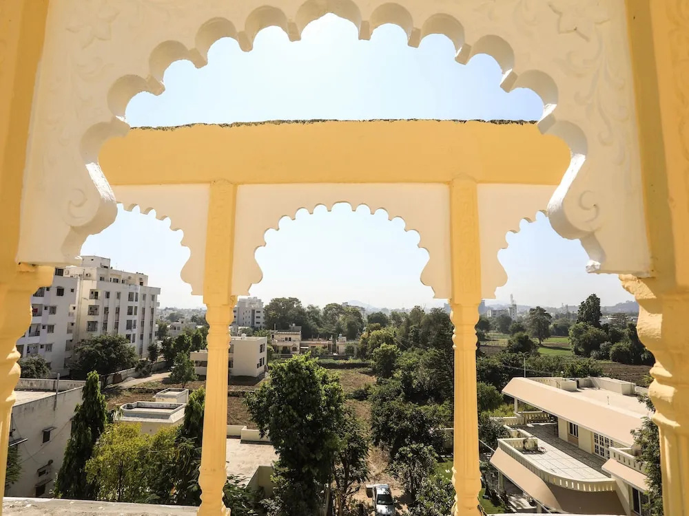 OYO 9760 Home Tej Vilas Near Celebration Mall