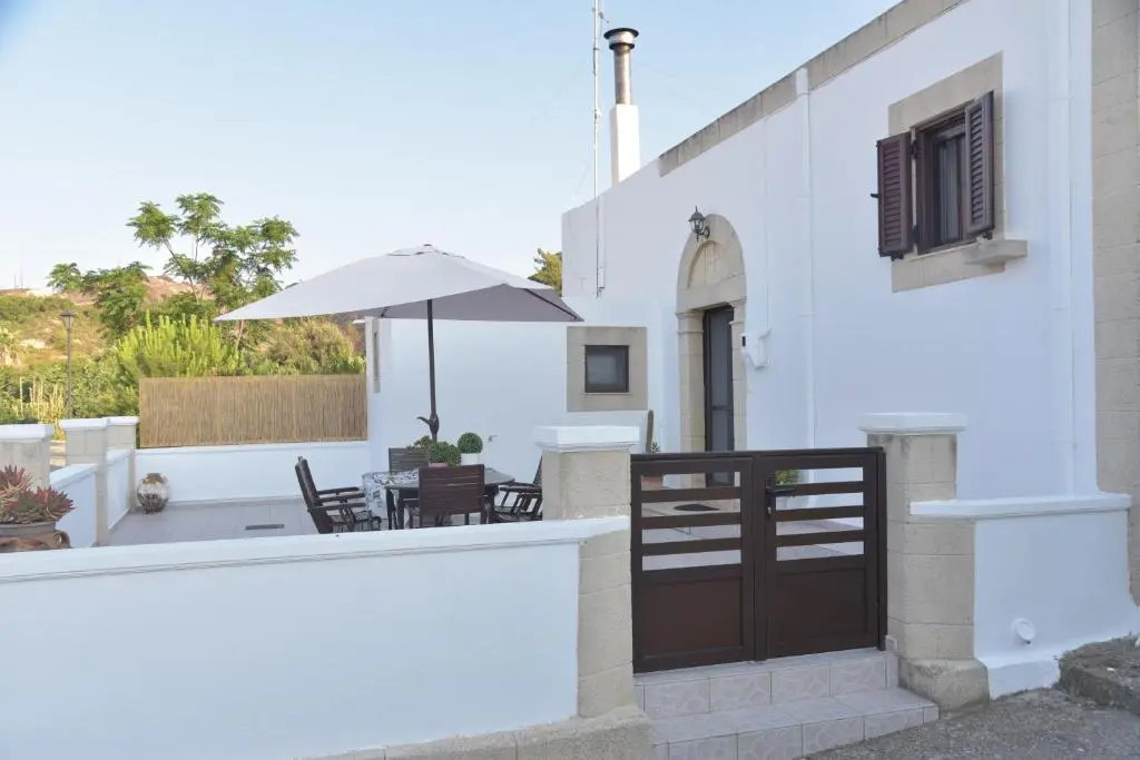 KAMARA traditional house