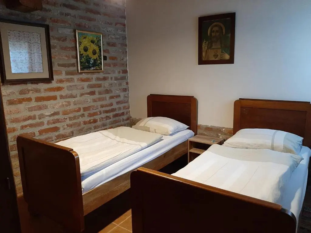 Farmica, Bed&Breakfast, Bazen izdvojen nekoliko minuta hoda