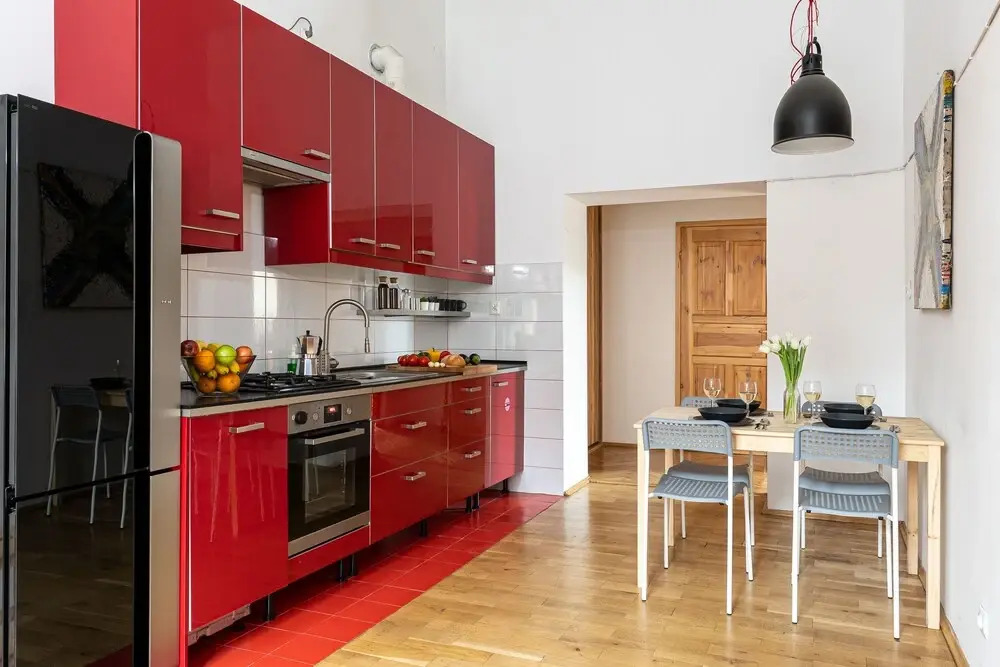 WS 3-Bedroom Old Town Apartment
