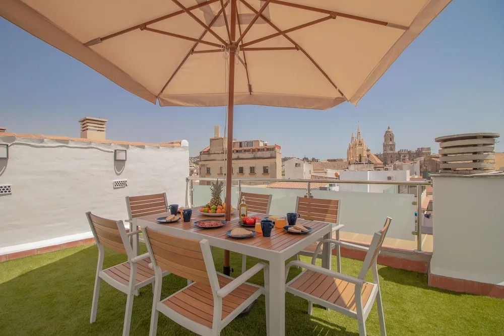 Sunny Terrace Apartment, Old Town Views