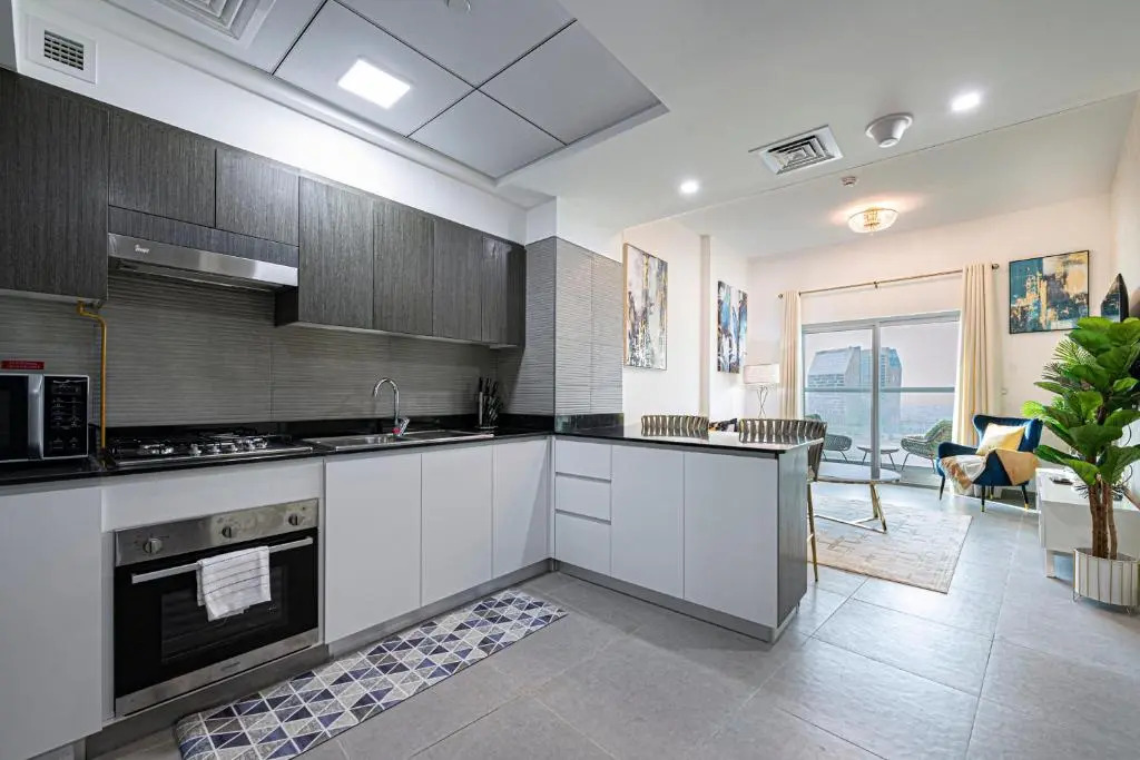 Luxury 1BDR Apt in Al Barsha with beautiful city skyline views