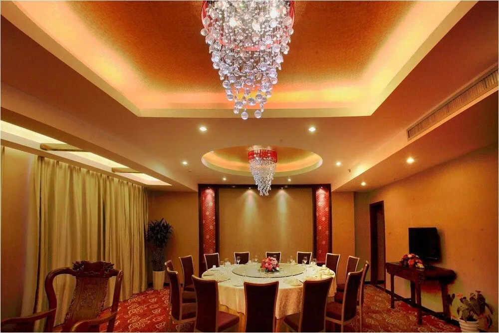 Jasper International Hotel