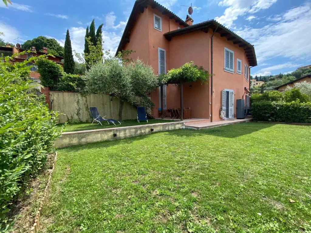 La casetta nel giardino