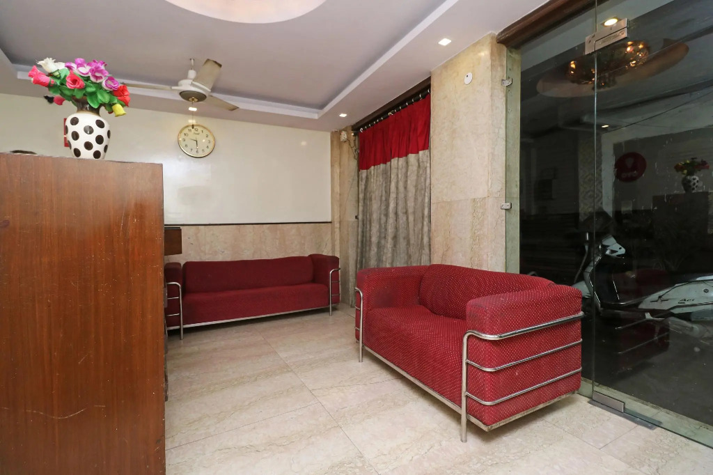 OYO 5494 Hotel Odeon Continental