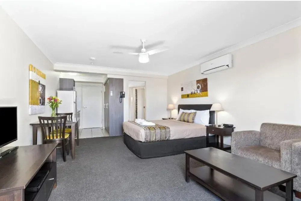 Discovery Parks - Blackwater Central Motel