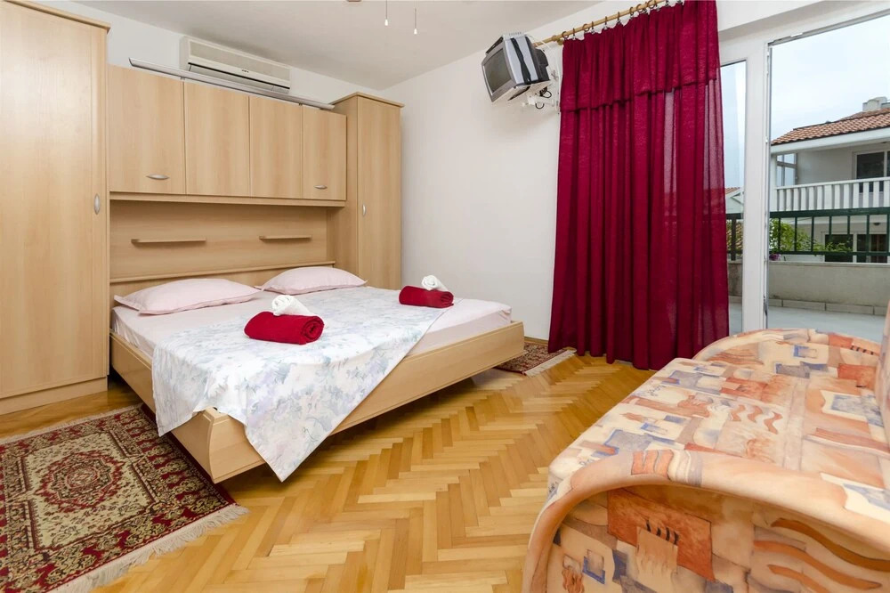 Apartments Tonći