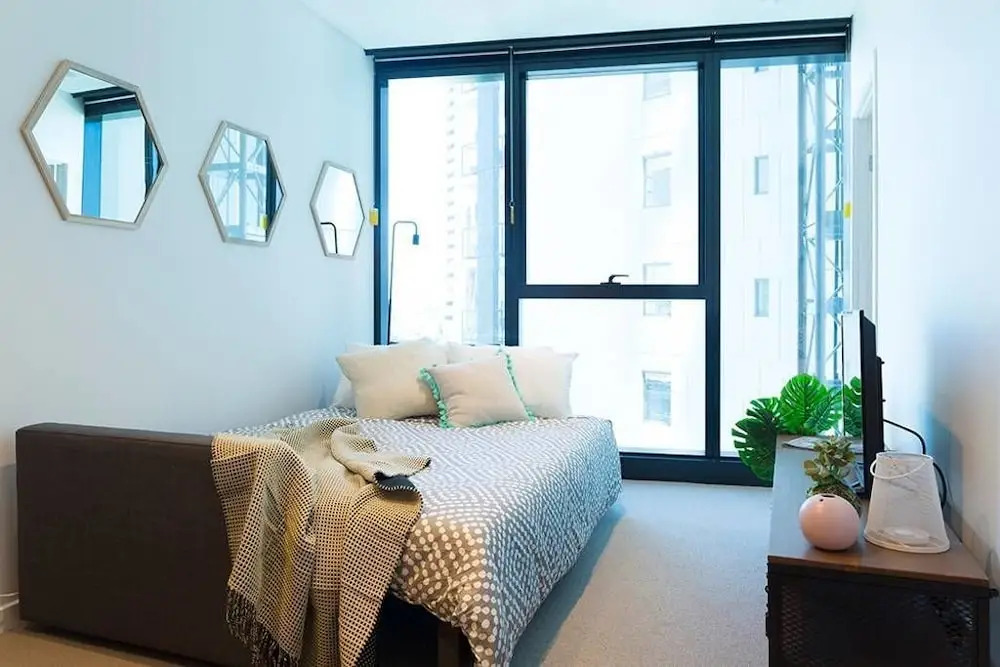Compact Brisbane Pad With 2 Bedrooms