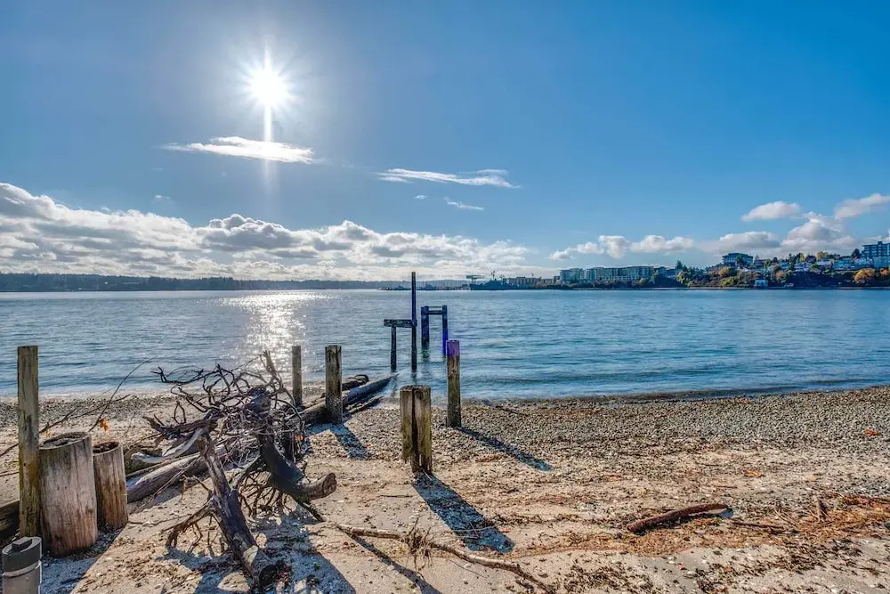 Manette Waterfront: Kayak the Bay & Walk to Town!