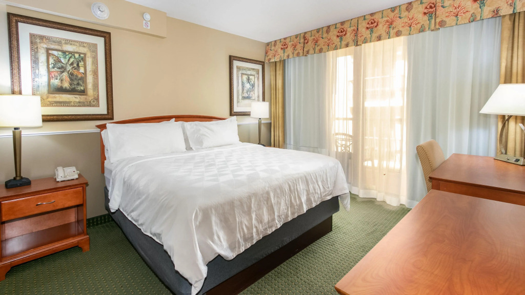Holiday Inn & Suites Clearwater Beach by IHG