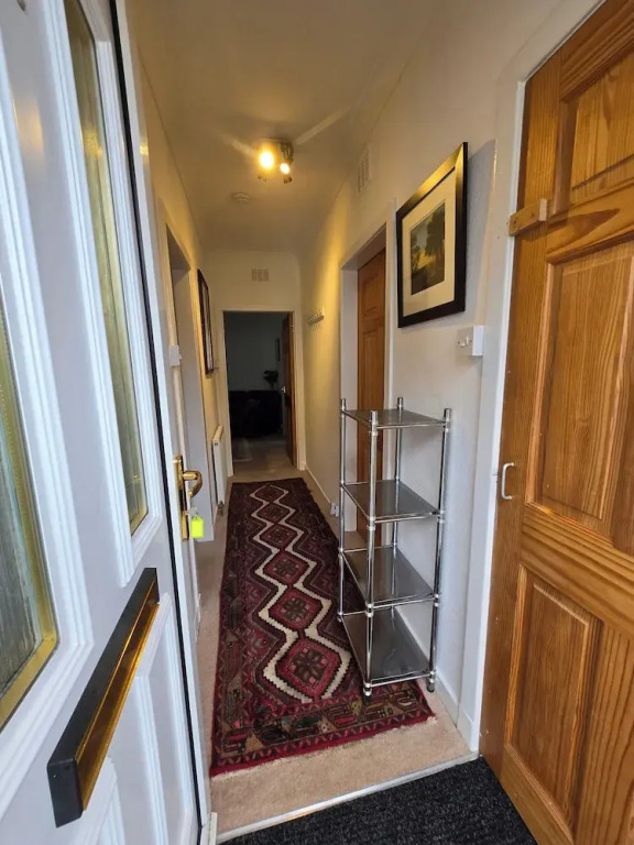 Apartmentsleeps5-parking-garden-petsok