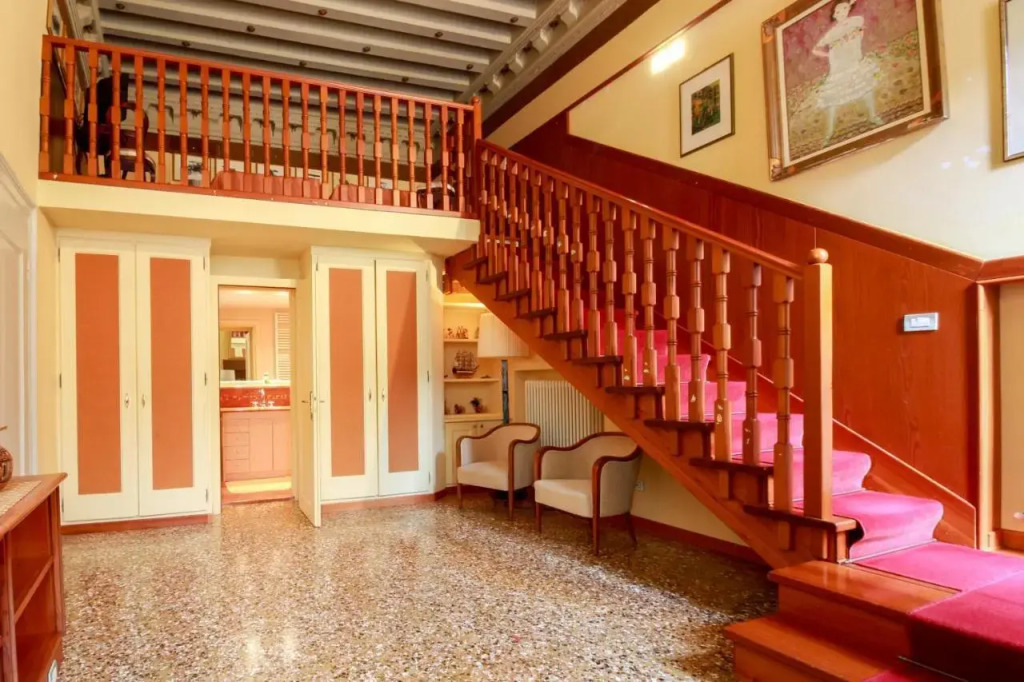 Fortuny 3967 Luxury suites wine