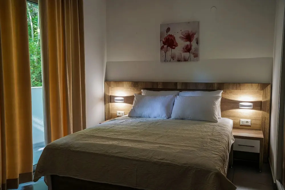 BUZUKU Apartments Liman