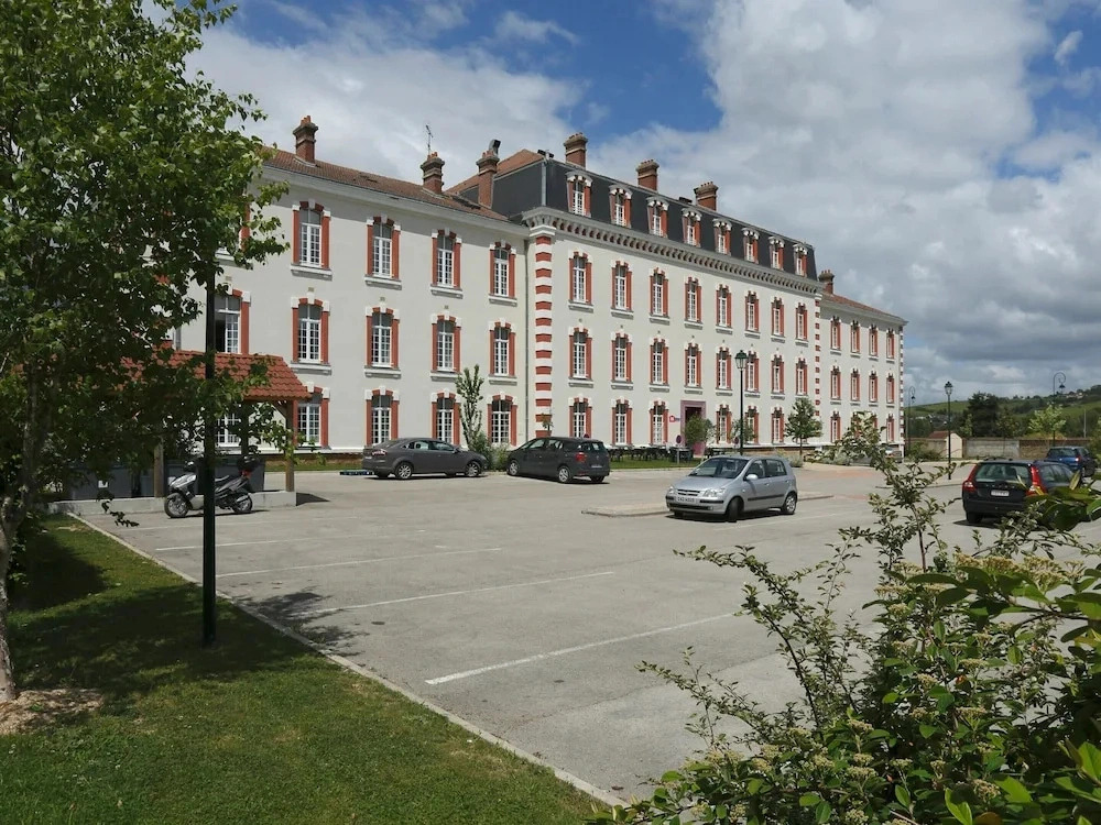 Epernay Vineyard Stay for 3 Guests
