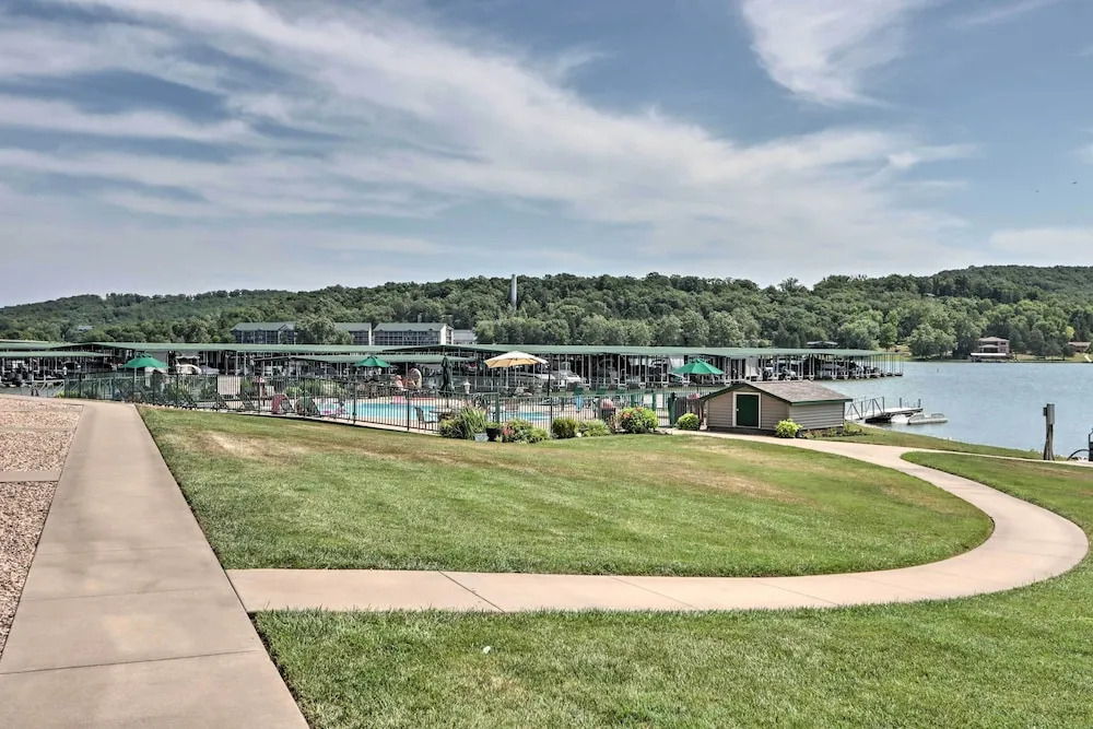 Boat Ramp, Dock & Slip: Step-free Camdenton Condo!