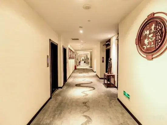 Yufeng Jade Hotel (Jianjiang Avenue Branch, Duyun City)