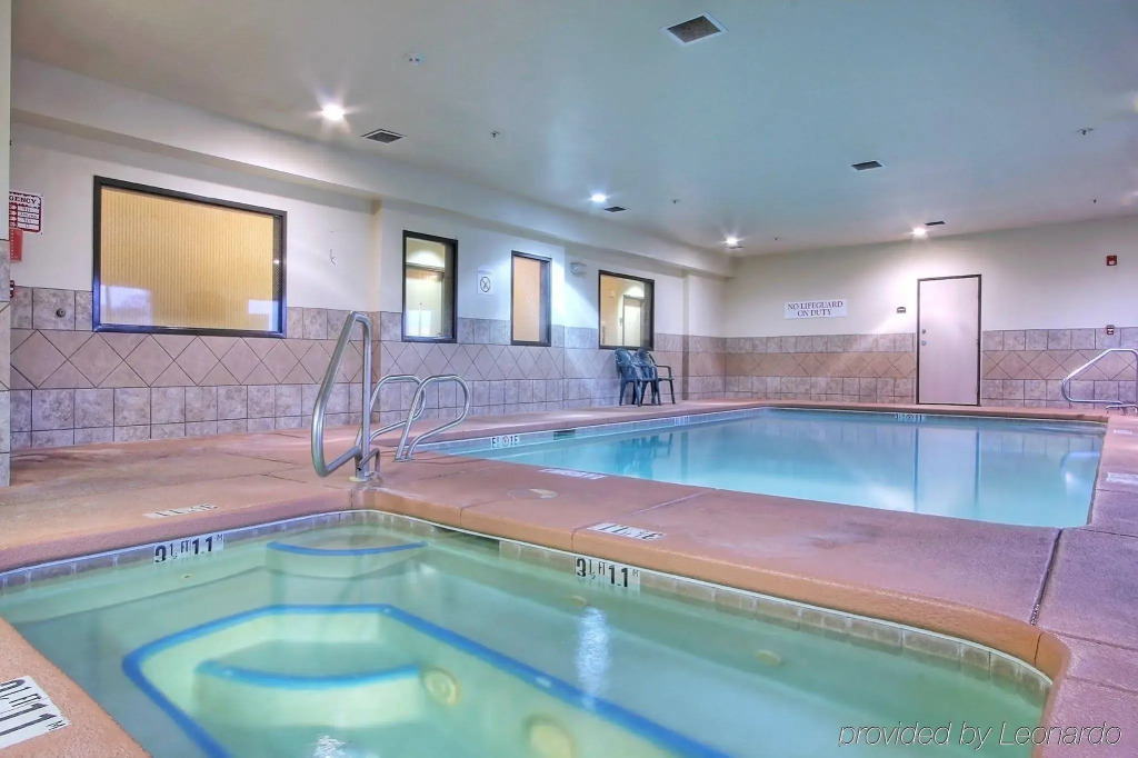 Holiday Inn Express & Suites Portales by IHG