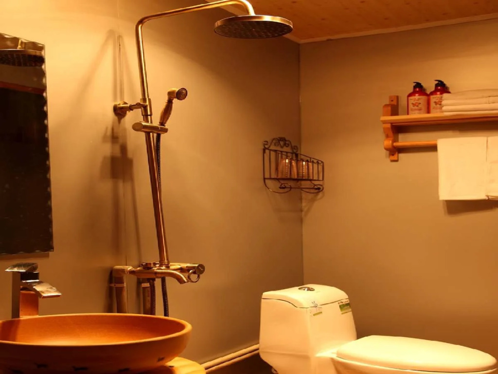 Shangri-La Jinwushe Boutique Inn