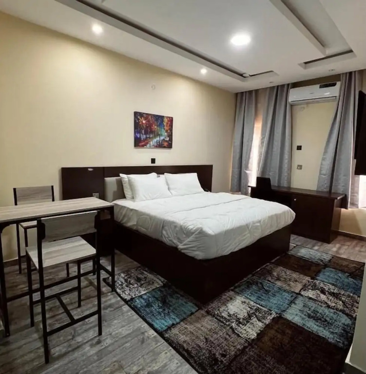 Fragrance Apartments and Suites