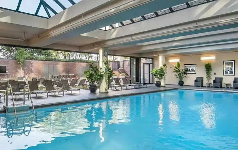 Luxury Suites At North Harbor Tower