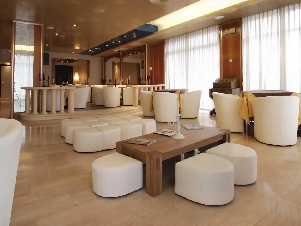 Hotel Ambasciatori  Delfino