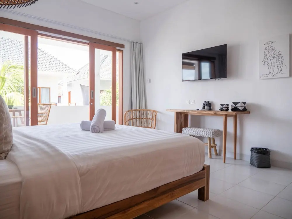 Ohanas Beachfront Resort & Beach Club