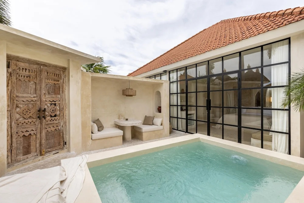 Private Pool Villa Bocami Suite - 2 by OriVista