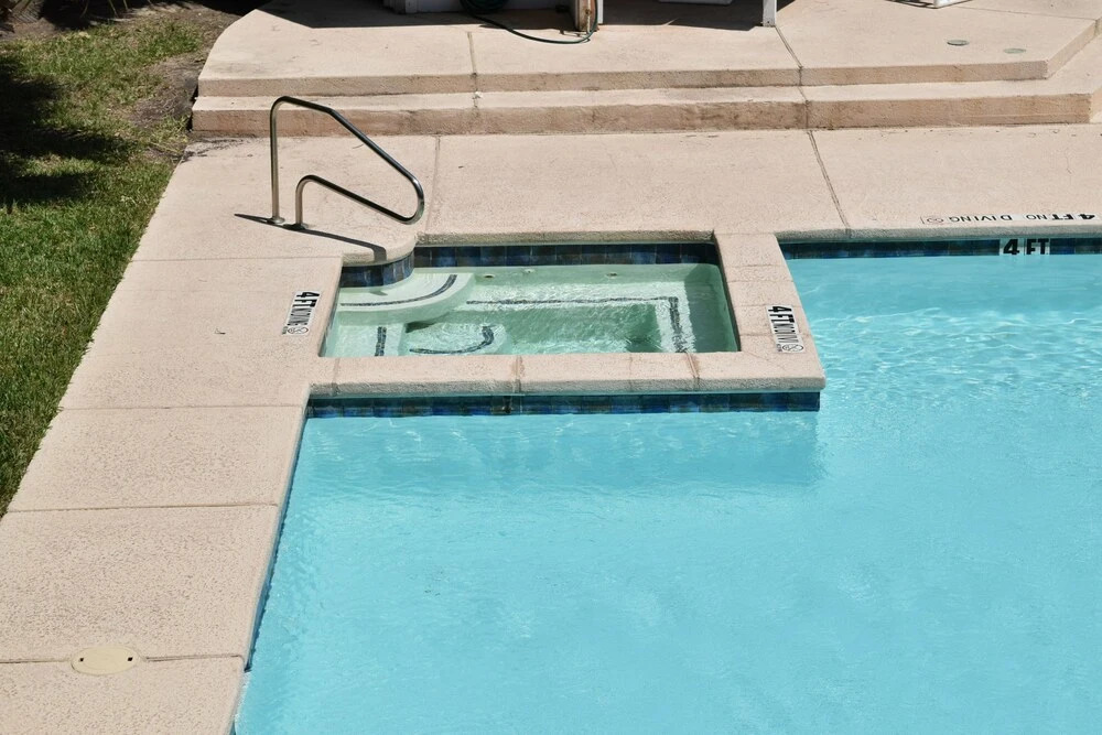 121 Sea Breeze Smooth Sailing - One Bedroom Condo