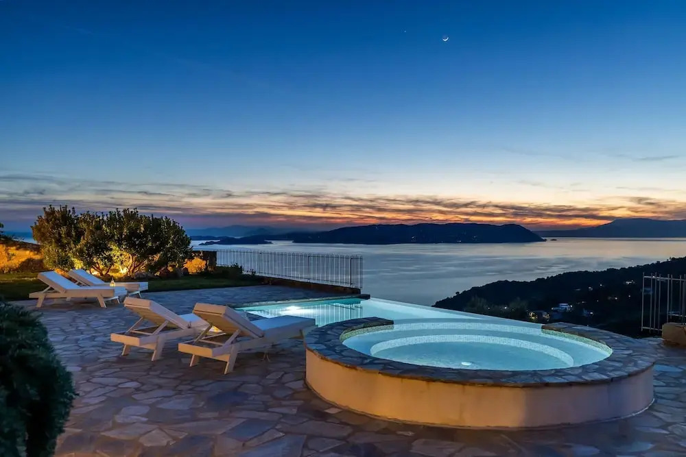 Rodon Luxury Villas Aura