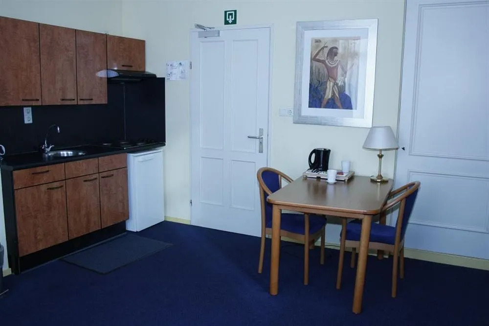 Hotel & Appartementen Royal