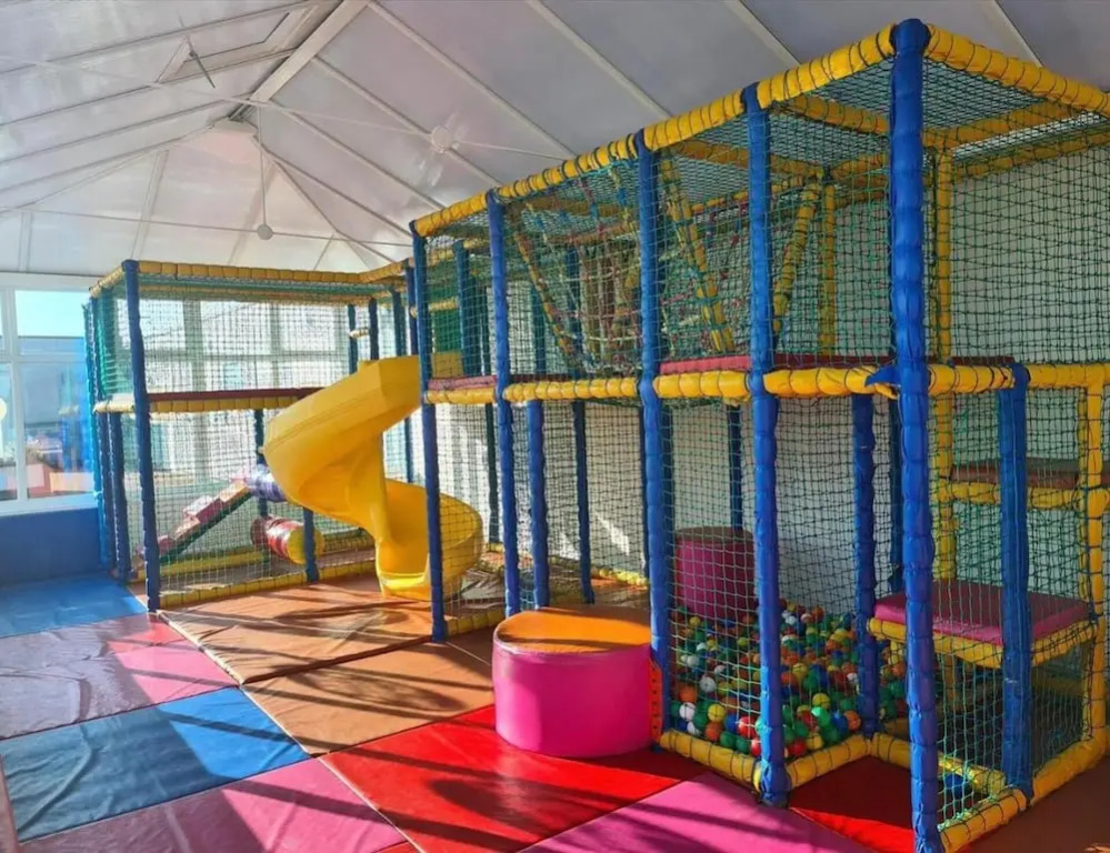 3 Bed, Sleeps 6, Parking