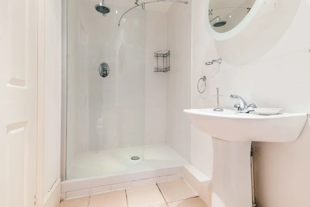 The Chelsea Embankment Apartment - EC