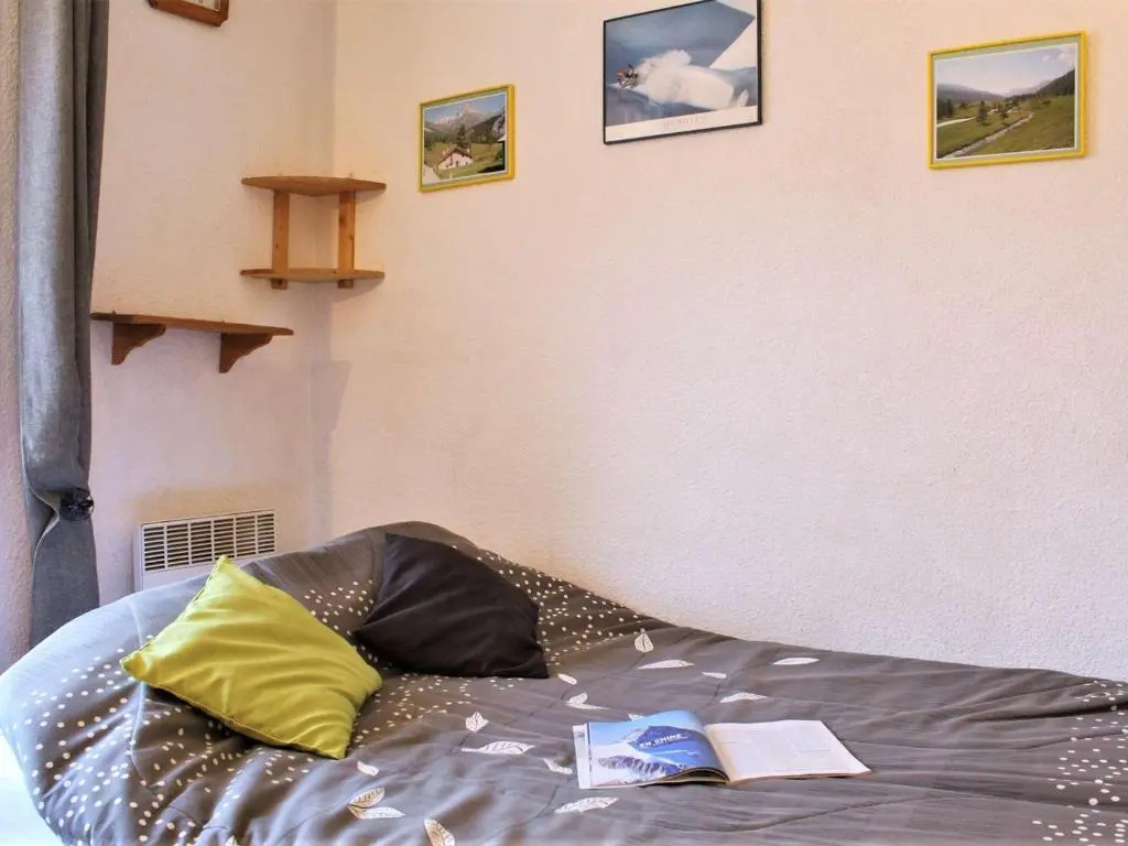 Appartement Risoul, 1 pièce, 4 personnes - FR-1-330-61