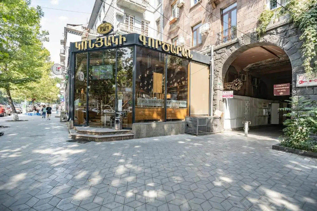 Stay Inn Apartments on Mashtots avenue
