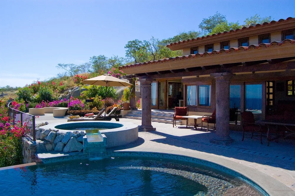 4 BR Villa Near Los Cabos' Best Surfing: Villa Vista del Mar