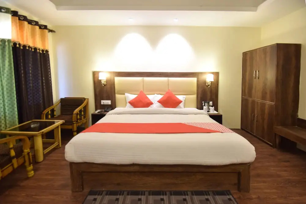 OYO 11643 Hotel Sunrise Villa