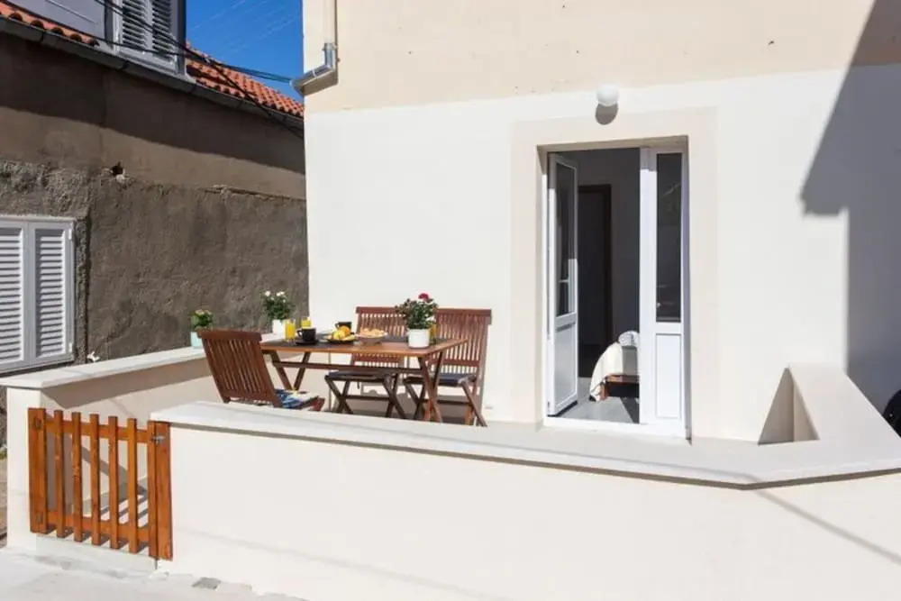 Apartment Maricol - One Bedroom Apartment With Terrace