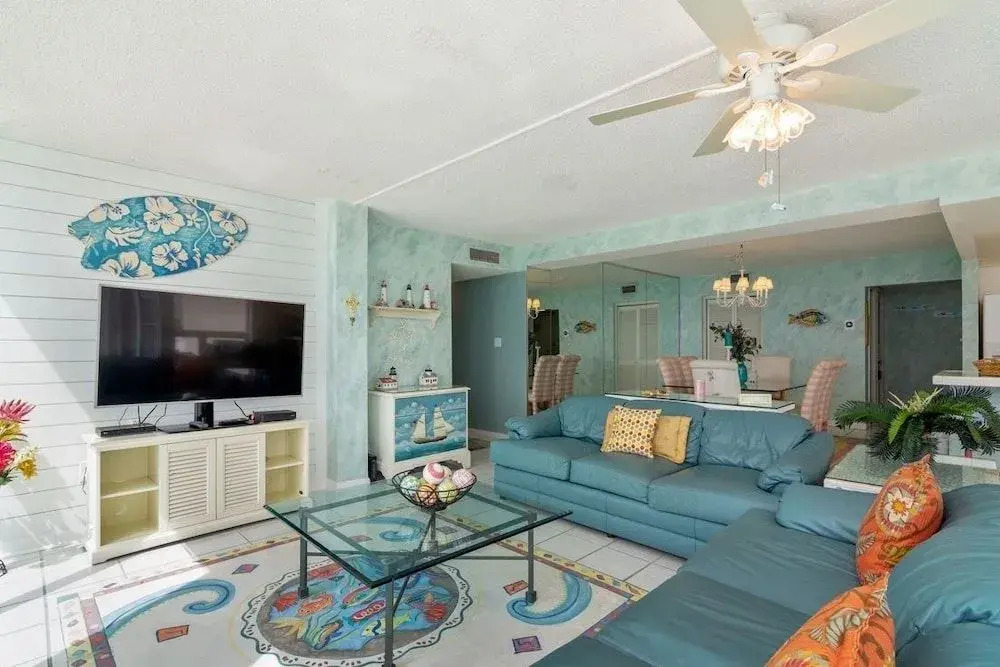 Shoreline 2096 Condo by RedAwning