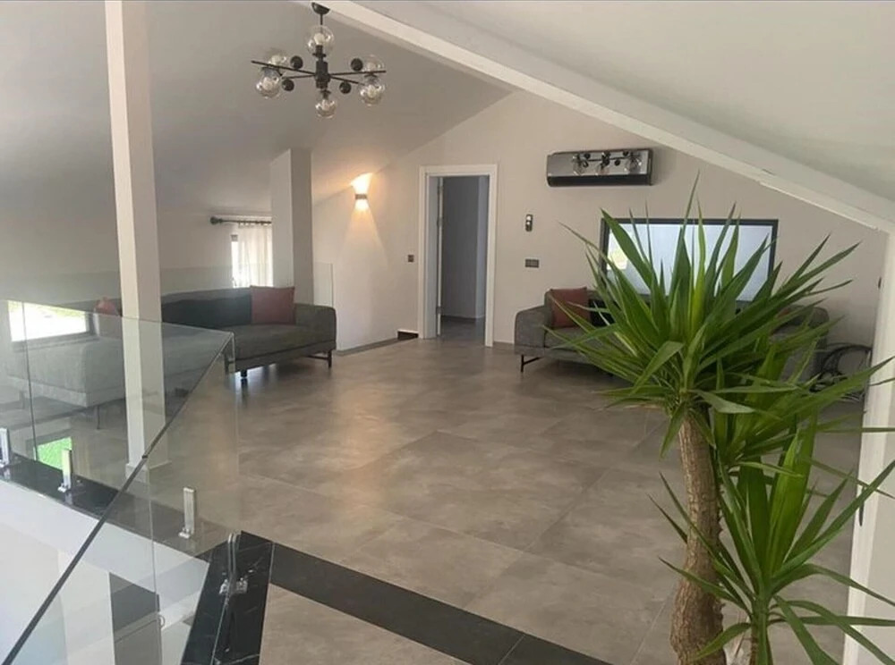 Super Delux 6-bed Villa Brave