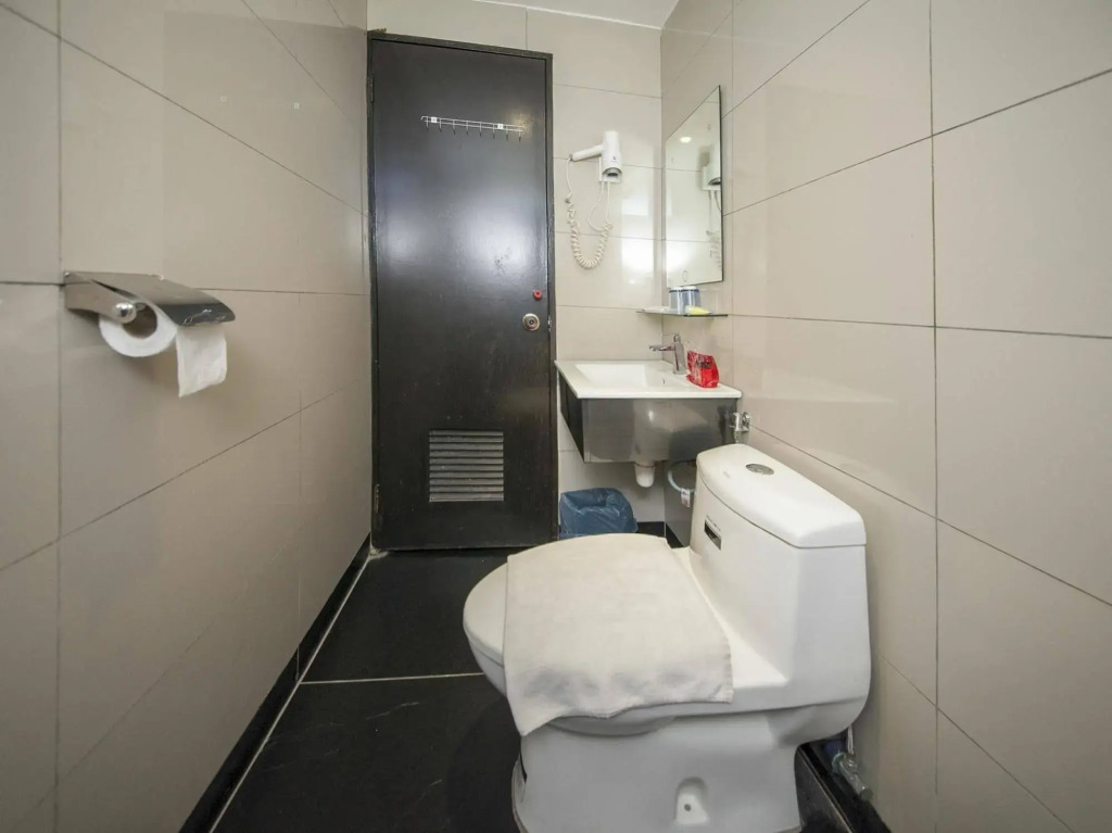 OYO Rooms Near Tanjung Aru Beach