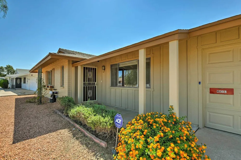 Upscale Sun City Home on South Golf Course