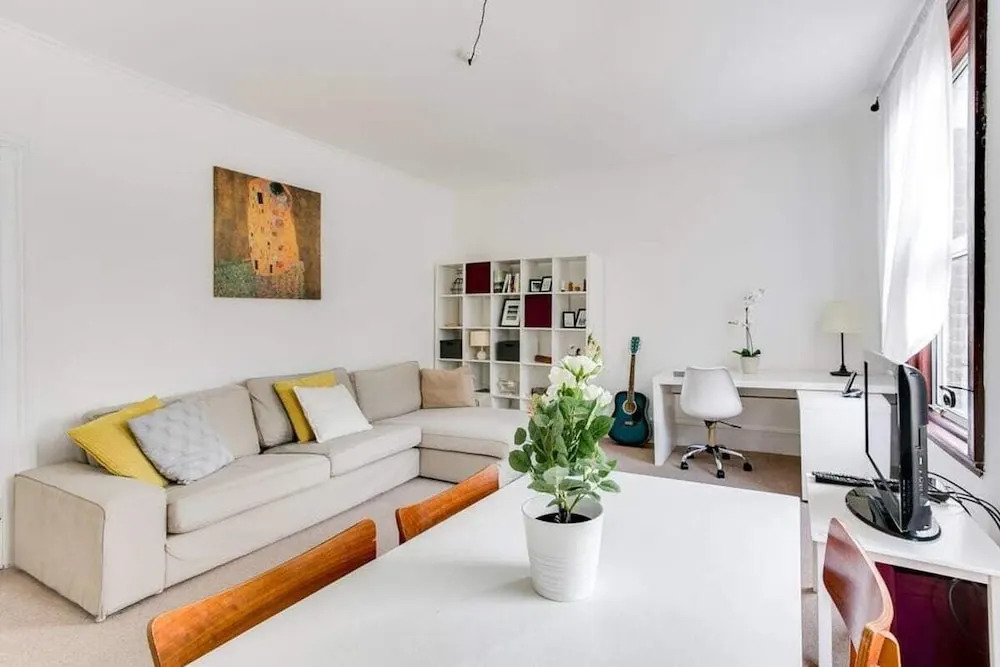 Sunny & Stylish 2bed Duplex in Maida Vale