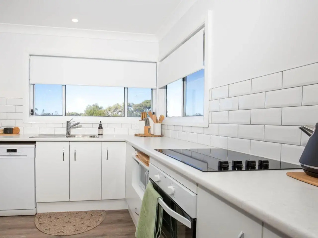Periwinkle I Pet Friendly I 2 Mins Walk to Beach