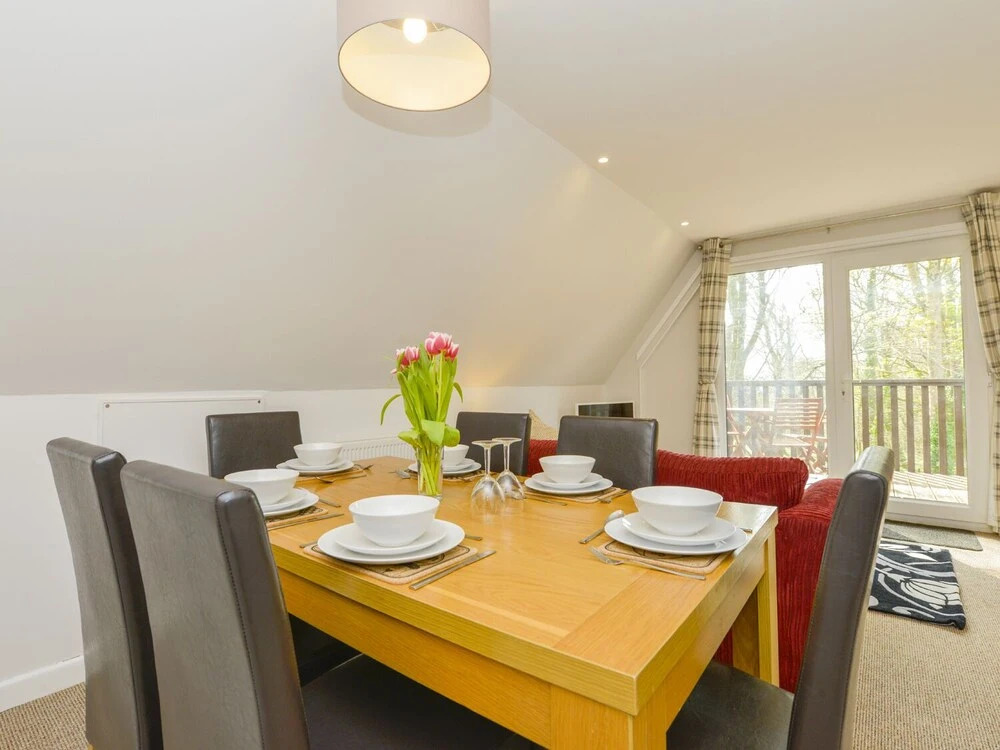 12 Valley Lodge