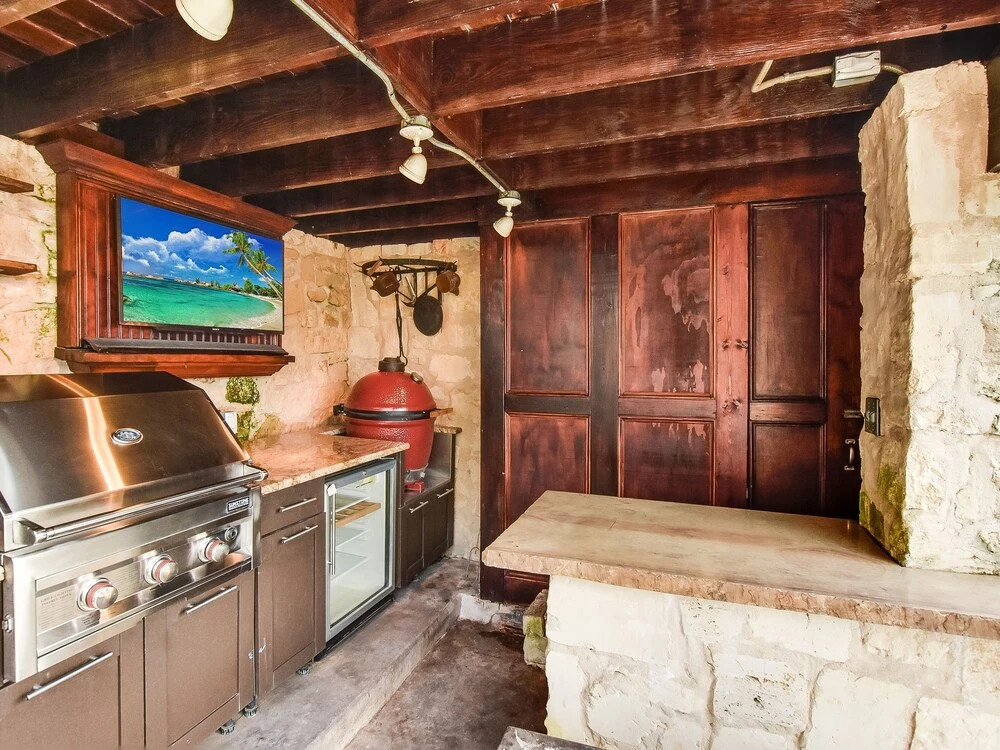 The Arrive Vista Estate Above Lake Austin 5 Bedroom Home