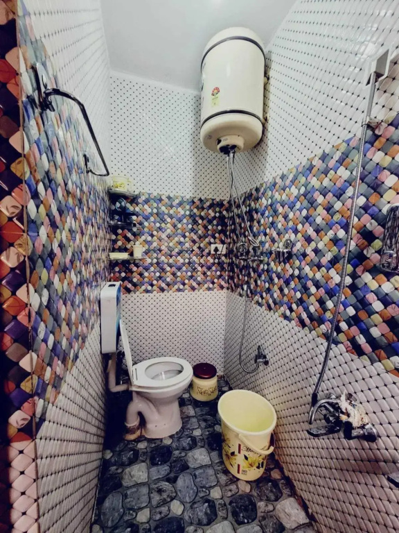 POP 92607 Rohi Homestay