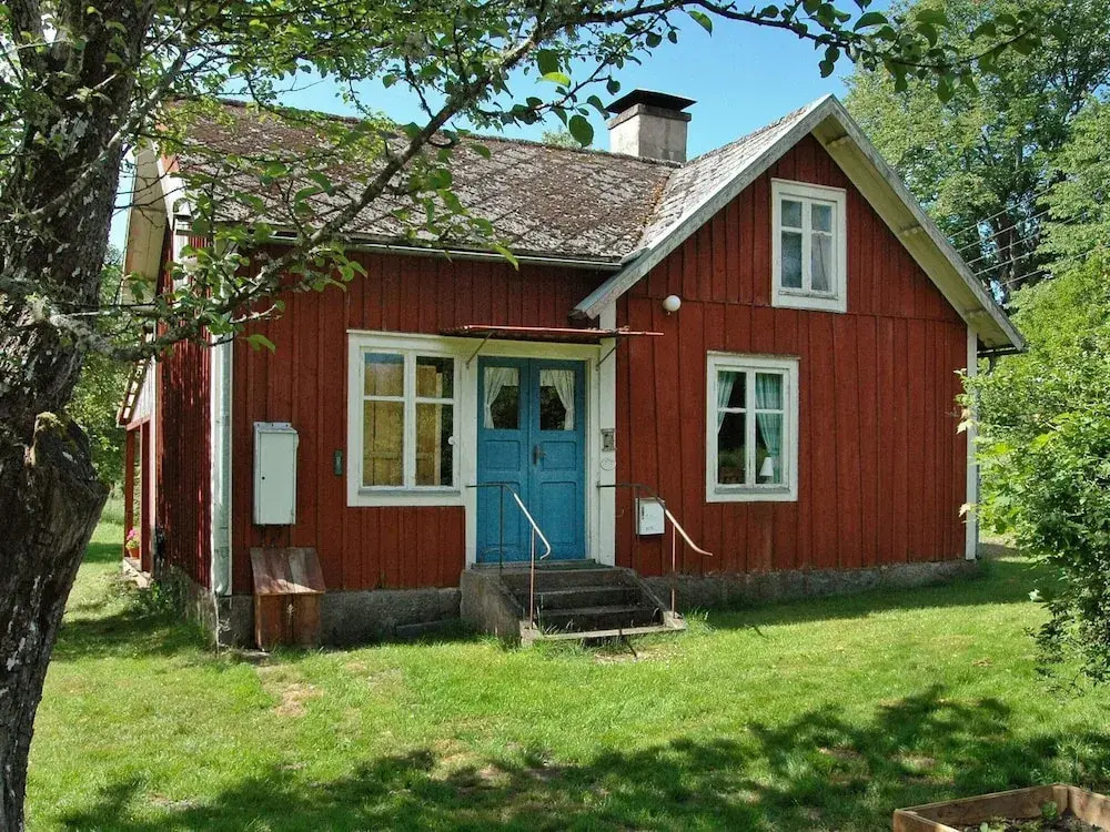 5 person holiday home in KALVSVIK