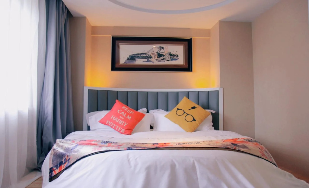 Chengdu Huanbian Art Hotel