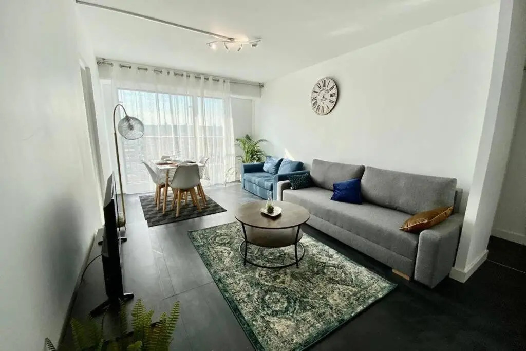 Grand F2 de 47m² au 15ème étage dans une résidence très calme
