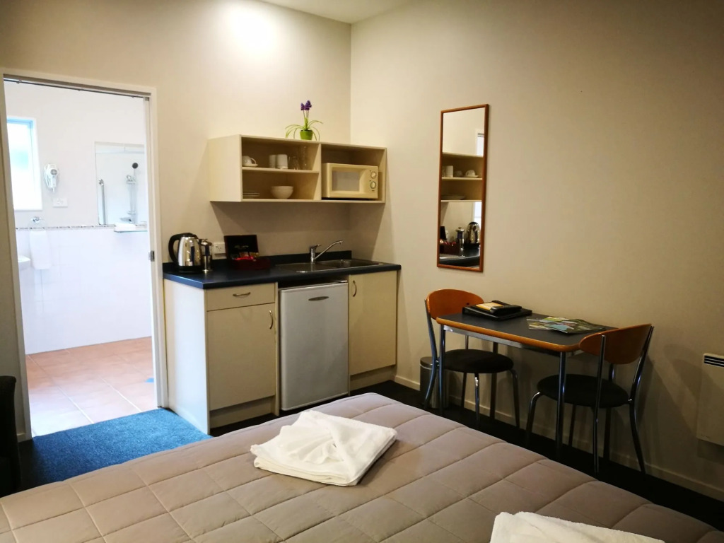 Airport Birches Motel